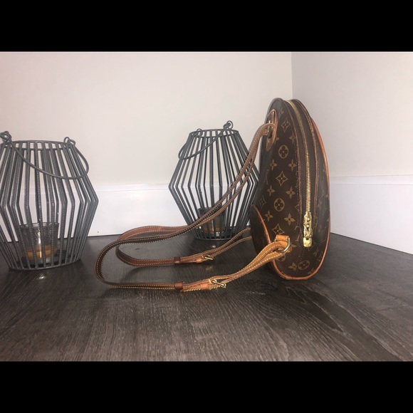 Vintage Luis Vuitton bag pack - Picture 2 of 3